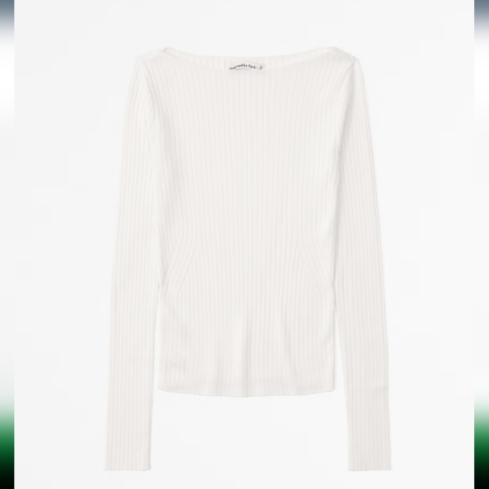 Glossy Slash Sweater Top Size: Small